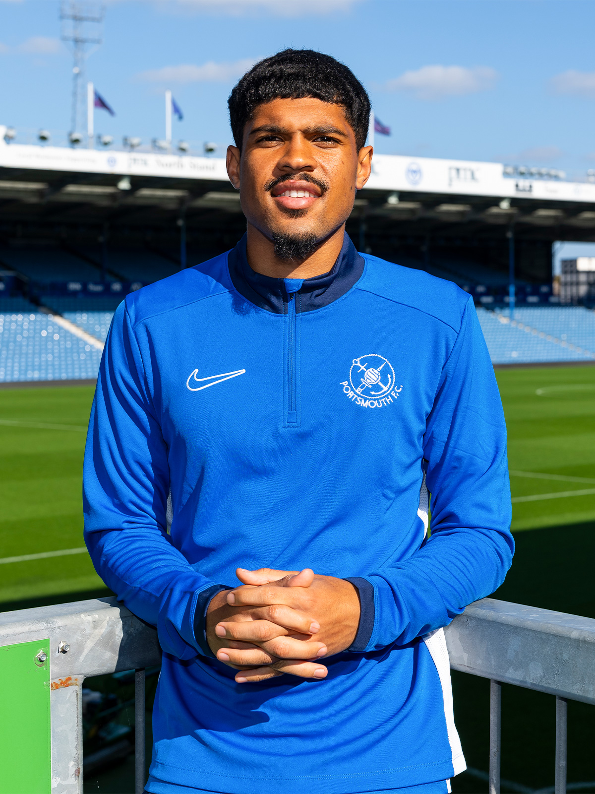 Picture of NIKE ANCHOR CREST DRILL TOP - ADULT