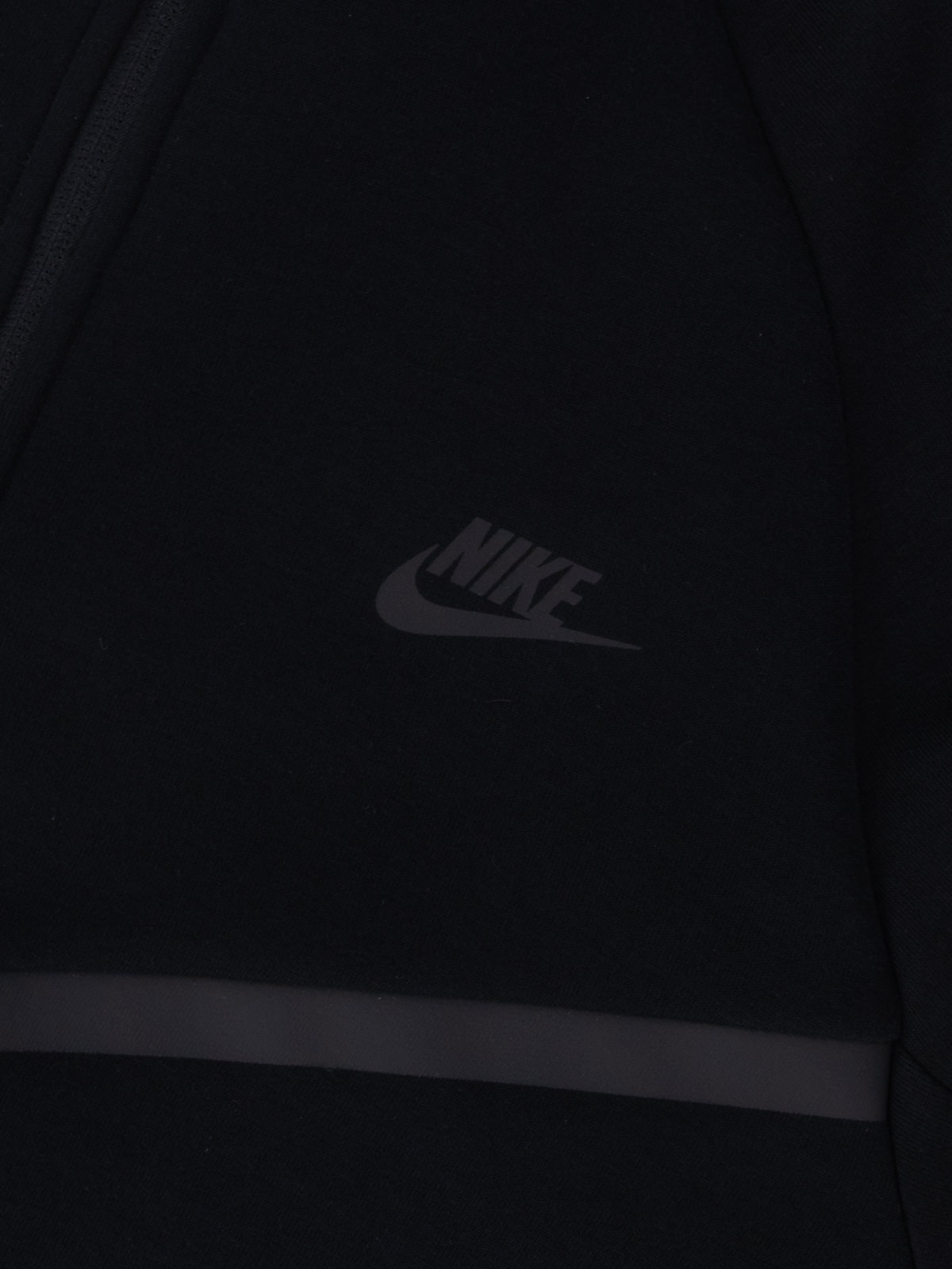 Picture of NIKE TECH WINDRUNNER - ADULT