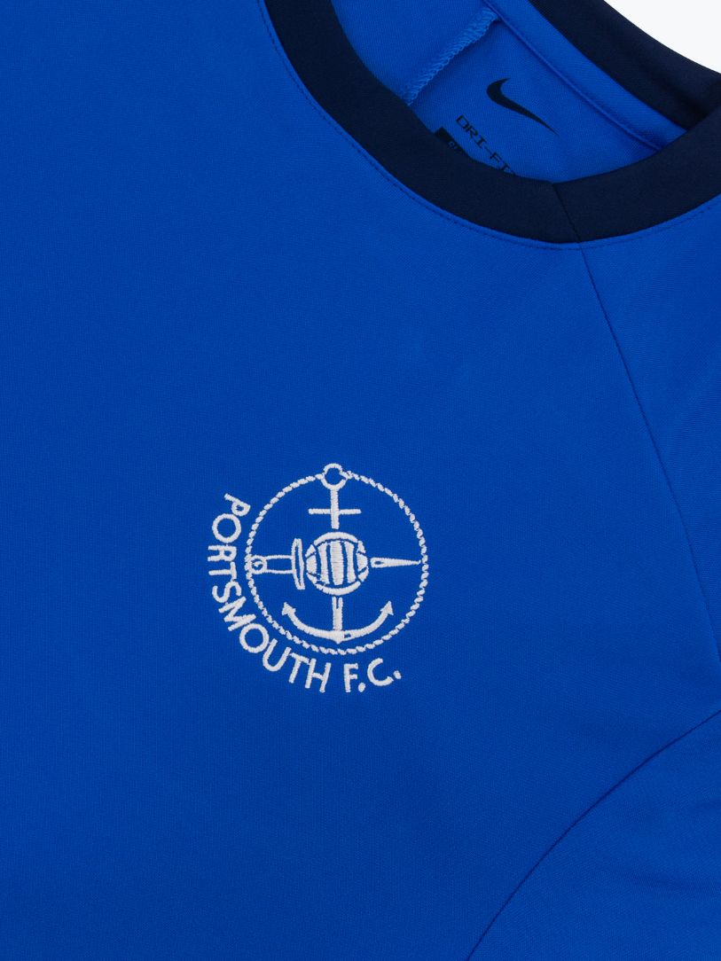 Picture of NIKE ANCHOR CREST DRILL TOP - JUNIOR