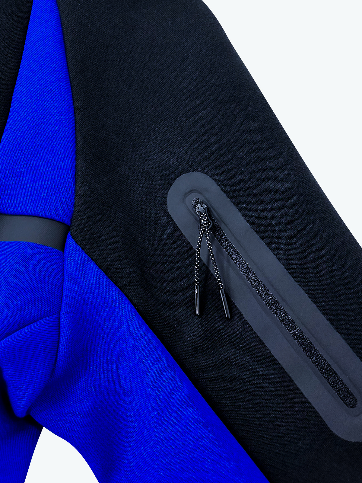 Picture of NIKE CLR BLOCK TECH WINDRUNNER - ADULT